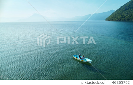 Family trip lake boat Family trip lake boat 46865762