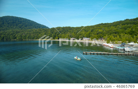Family trip lake boat 46865769