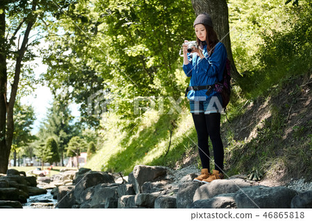 Women's trip hiking 46865818