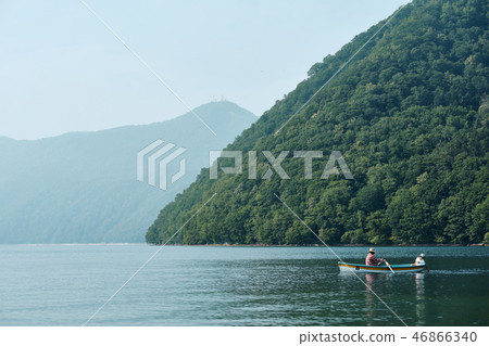 Family trip lake boat 46866340