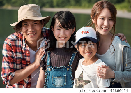Family trip lake portrait Family trip lake portrait 46866424