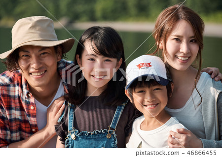 家庭旅行湖畫象 46866455