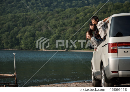 Family trip lake drive Family trip lake drive 46866458
