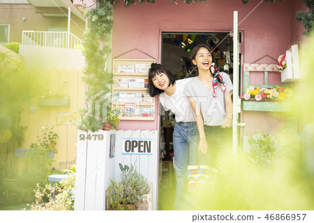 Women who enjoy shopping Women who enjoy shopping 46866957