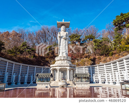 Beautiful Buddhism Statue in Bongeunsa Temple Beautiful Buddhism Statue in Bongeunsa Temple 46869520