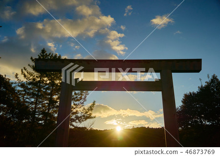 Ise Jingu Uchinomiya _ Uribashi Torii日出_沒有4 Ise Jingu Uchinomiya _ Uribashi Torii日出_沒有4 46873769