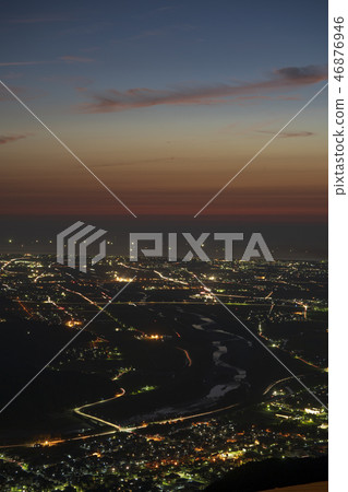Evening view of the Tedori River seen from the Shishigo plateau 46876946