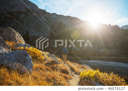 In hike In hike 46878127