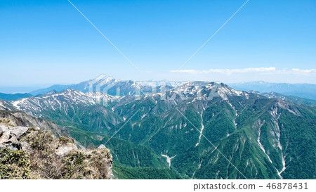 Tanigawadake mountain climbing in spring (Okino ears look at the mountains of Asahidake and Aizu) 46878431