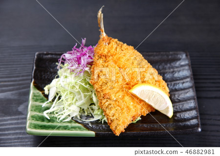 炸竹莢魚 46882981