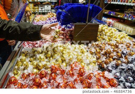 Lindt Chocolate Shop in Jungfraujoch 46884736