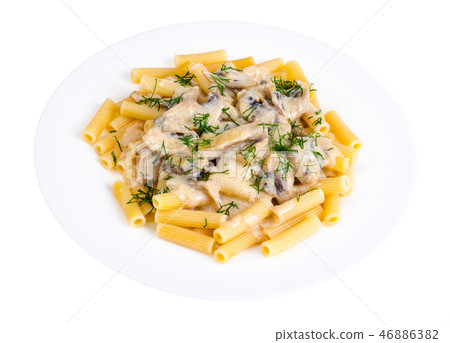 Pasta with creamy mushroom sauce 46886382