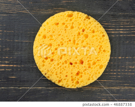 Yellow round sponge Yellow round sponge 46887338