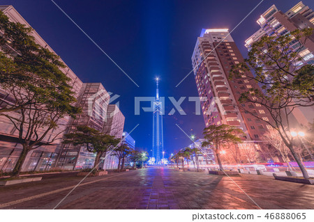 就在福岡塔前 46888065