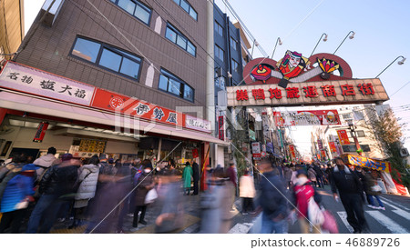 東京都市風景在日本Sugamo Jizo購物街 東京都市風景在日本Sugamo Jizo購物街 46889726