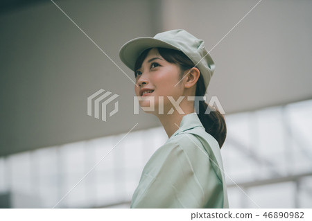 female, lady, woman 46890982
