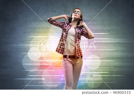 Music lover Music lover 46900333