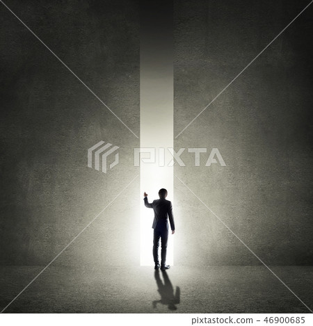 Facing new opportunities 46900685