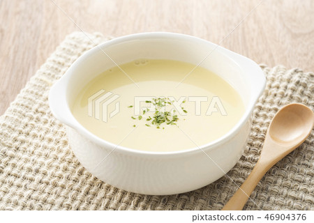 Corn soup 46904376