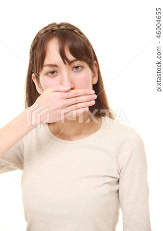 Women who care about bad breath 46904655