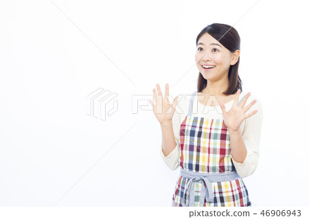 Housewife Housewife 46906943