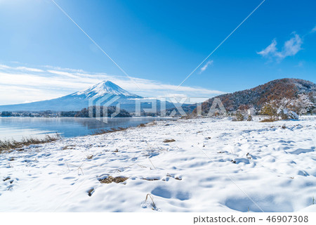 Mountain Fuji San at Kawaguchiko Lake. Mountain Fuji San at Kawaguchiko Lake. 46907308