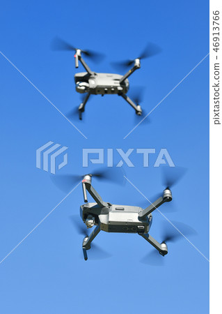 Two drone 46913766