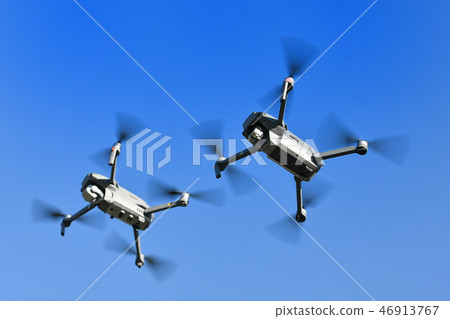 Two drone 46913767
