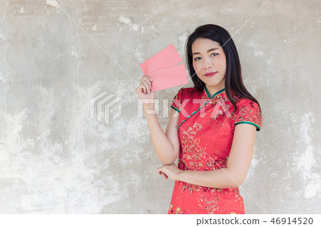 asian woman wearing red traditional dress asian woman wearing red traditional dress 46914520