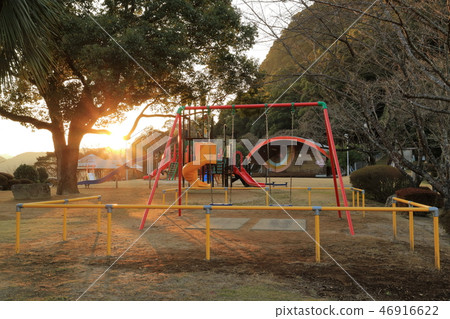Maruyama Park at dusk 46916622