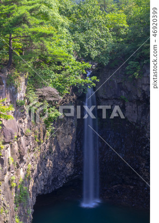 Jain Waterfall, Yeoncheon-gun, Gyeonggi-do Jain Waterfall, Yeoncheon-gun, Gyeonggi-do 46920399