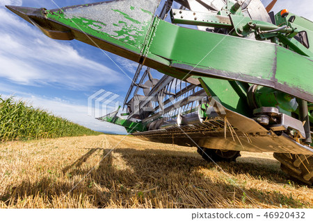 Combine harvester agriculture machine harvesting Combine harvester agriculture machine harvesting 46920432
