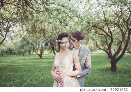 Young wedding couple Young wedding couple 46921682