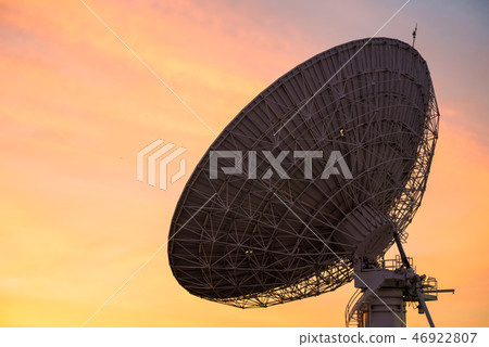 Big satelite dish at dusk Big satelite dish at dusk 46922807