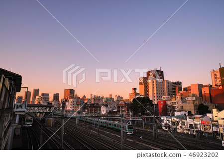 Tokyo cityscape in Japan I look at the hotel area that spreads in front of Kuwaya station in the evening sun 46923202