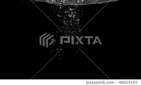 Close-up images of soda water bubbles floating up 46924105