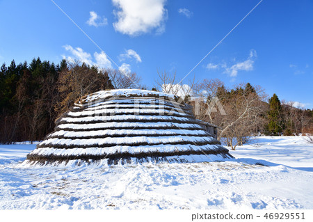 Taking a picture of the snow scene of the Ofuna ruins at Ofuna, Hakodate, Hokkaido in winter 46929551