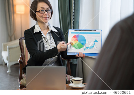 Business woman 46930691