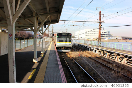 鶴見線新芝浦站的上行列車(1) 鶴見線新芝浦站的上行列車(1) 46931265