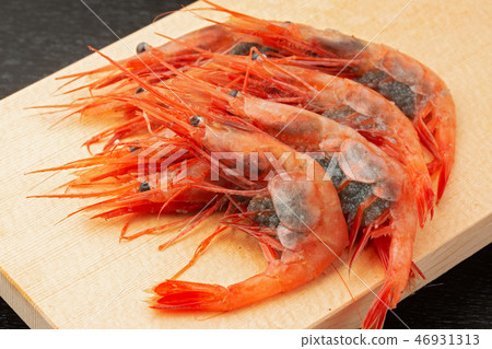 Headed sweet shrimp 46931313