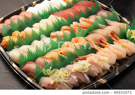 Assorted sushi 46932071