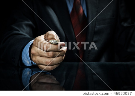 Heads or tails Heads or tails 46933057