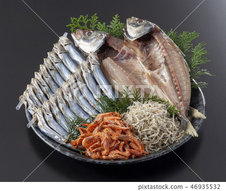 Seki horse mackerel 46935532