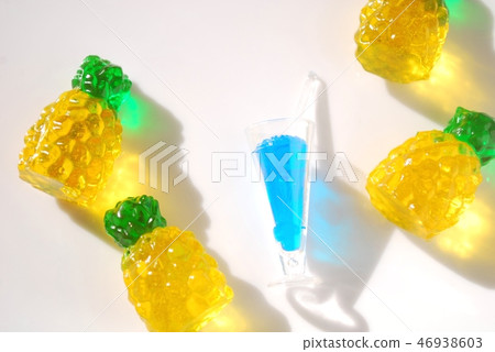Blue Hawaii and Pineapple Gummy Blue Hawaii and Pineapple Gummy 46938603