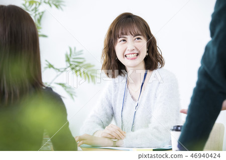Business woman Business woman 46940424