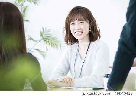 Business woman Business woman 46940425