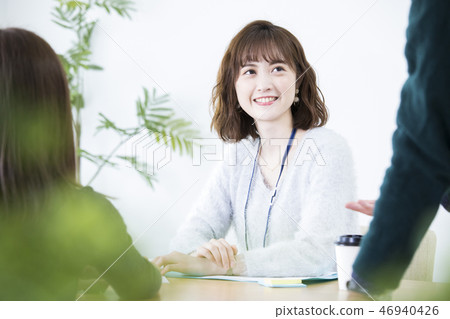 Business woman Business woman 46940426