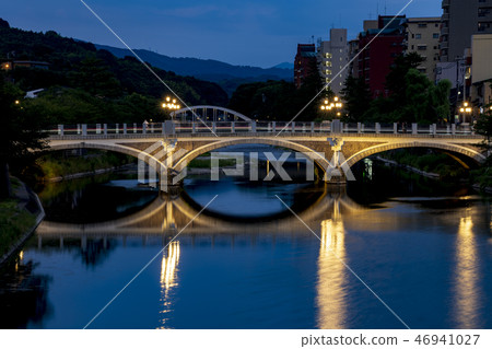 金澤的夜景,被點燃的淺野河大橋 金澤的夜景,被點燃的淺野河大橋 46941027