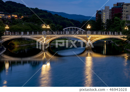 金澤的夜景,被點燃的淺野河大橋 金澤的夜景,被點燃的淺野河大橋 46941028