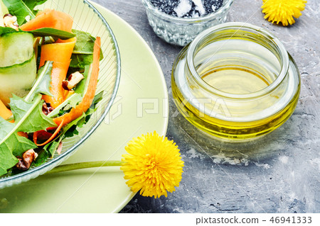 Fresh dandelion salad 46941333